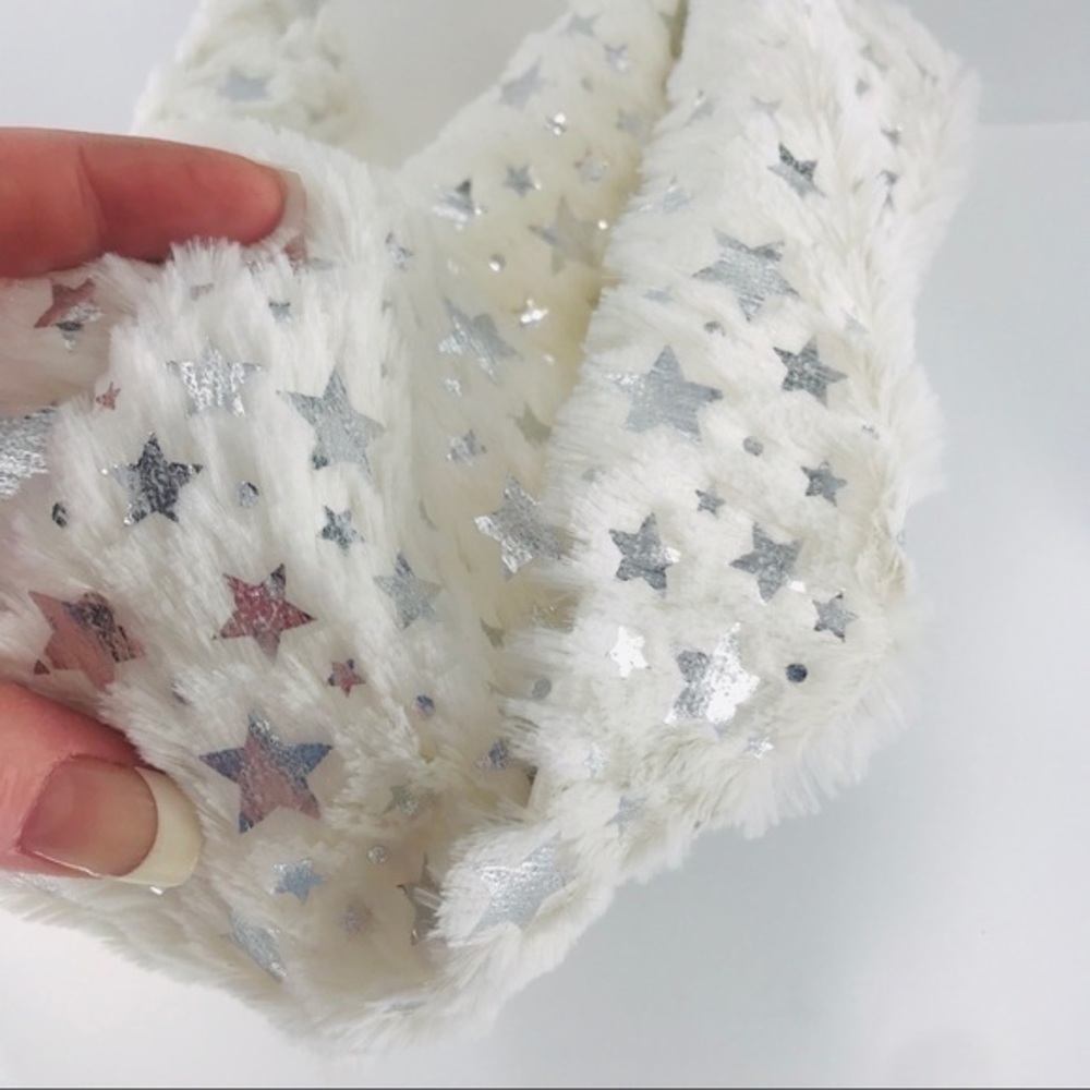 BCBGIRLS TWISTED FAUX FUR INFINITY SCARF - Picture 3 of 4